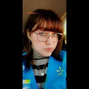 Meet your Posher, Christal